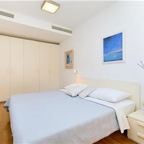 3 bedroom apartment with sea views in Dubrovnik, sleeps 6